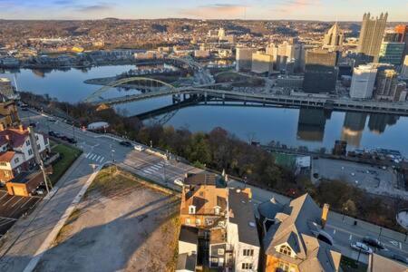 Ferienwohnung Charming Studio-Panoramic View-Your Pittsburgh Sanctuary Exterior foto