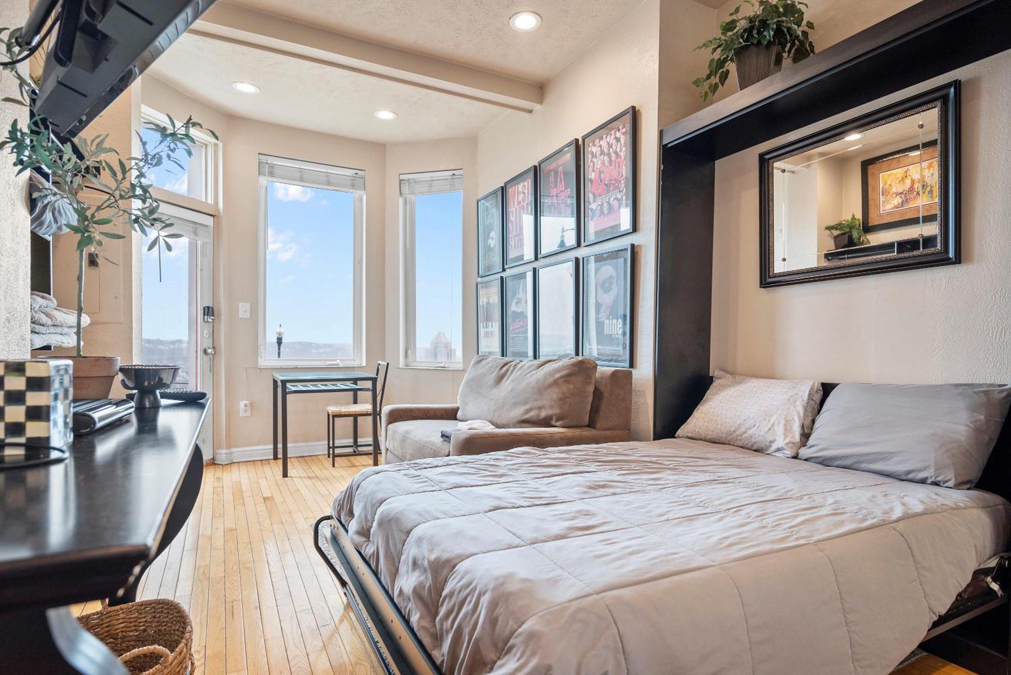 Ferienwohnung Charming Studio-Panoramic View-Your Pittsburgh Sanctuary Exterior foto