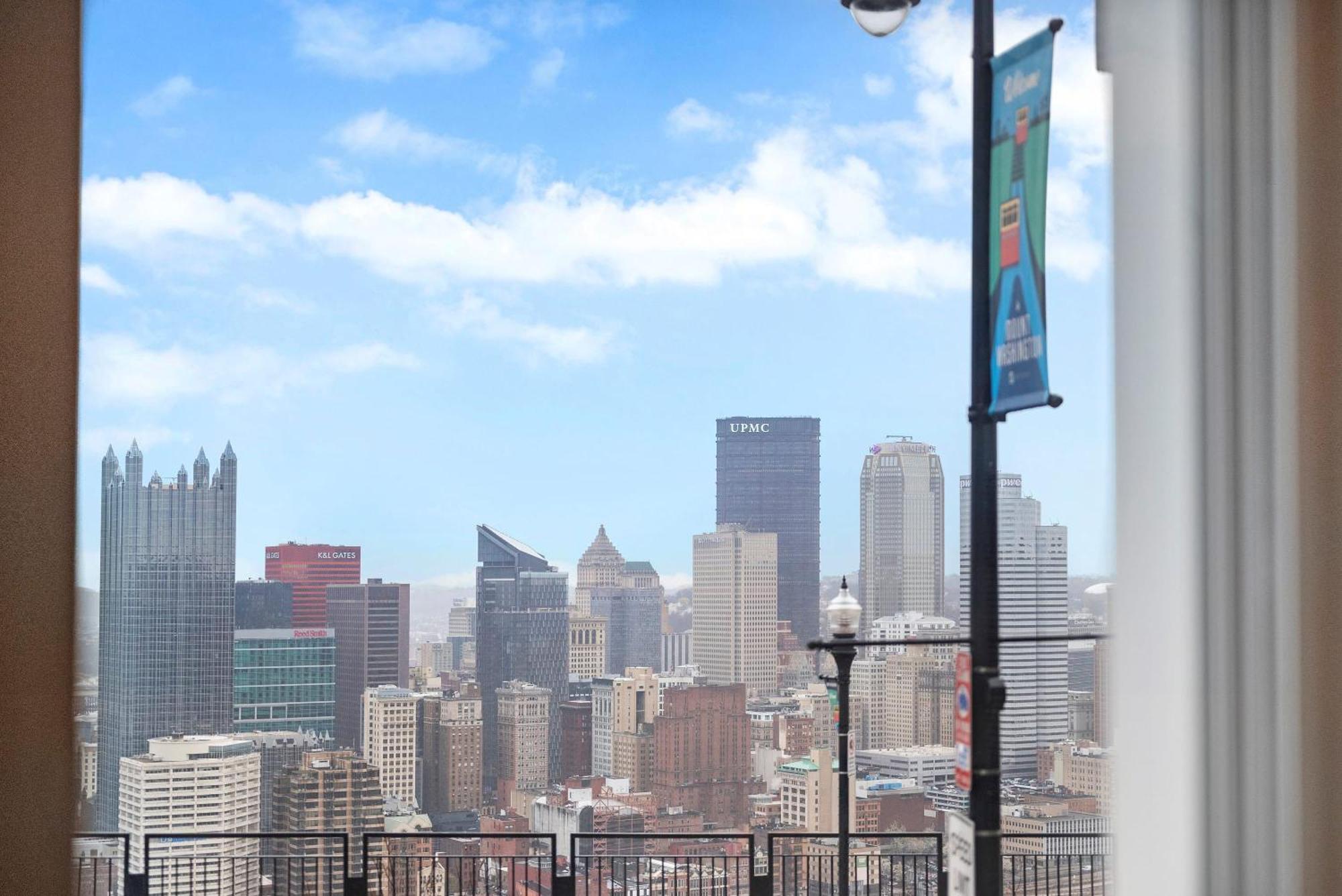Ferienwohnung Charming Studio-Panoramic View-Your Pittsburgh Sanctuary Exterior foto